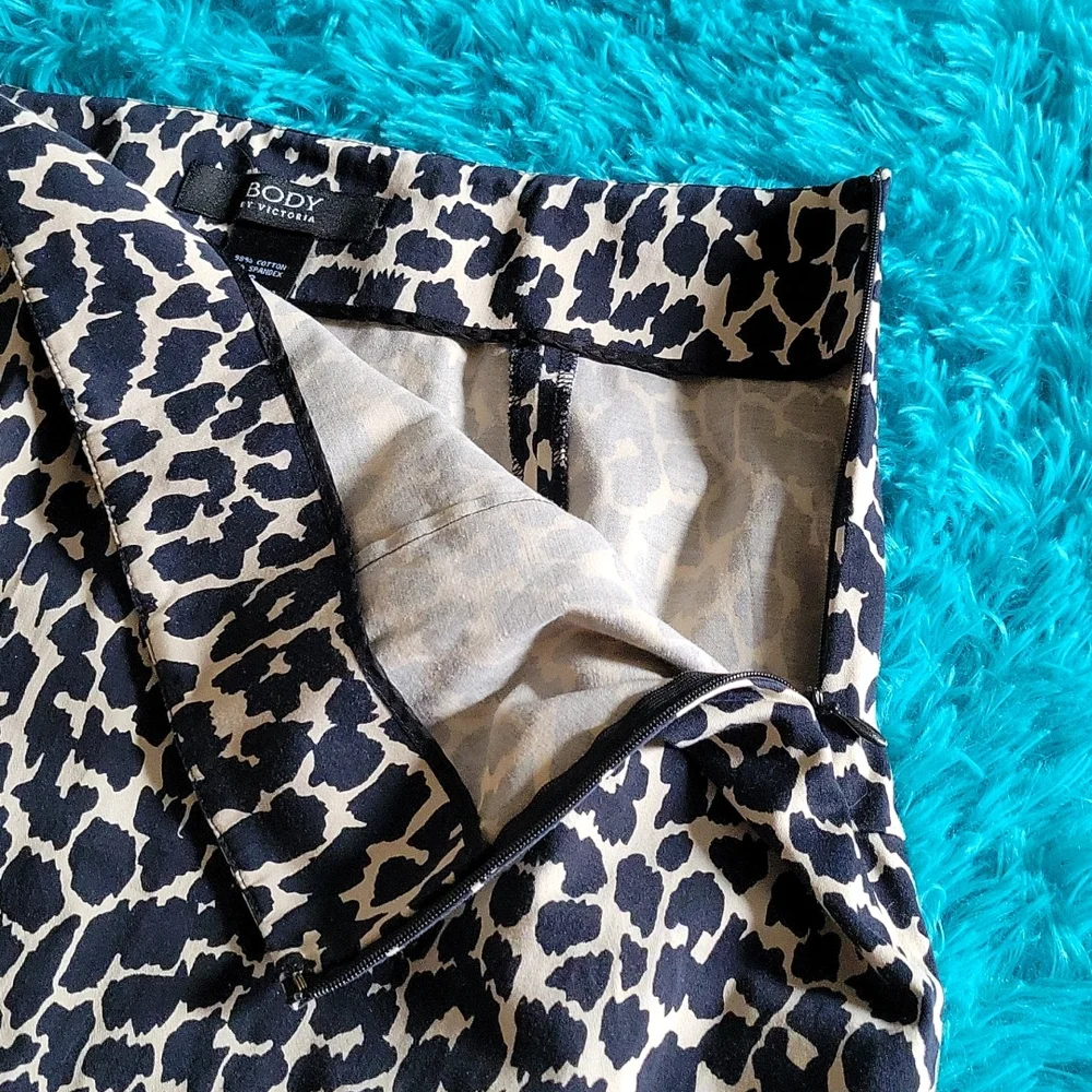 Body by Victoria Leopard Print Skirt Size 8